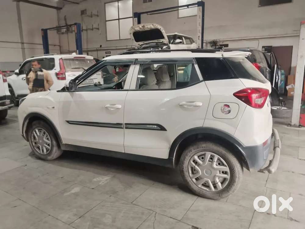 Mahindra Xuv300 2024 Diesel 40000 Km Driven