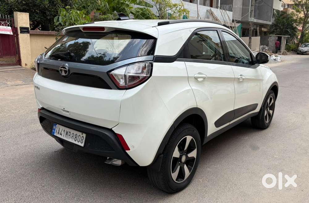 Tata Nexon 1.2 Revotron Xza Plus Dualtone, 2018, Petrol