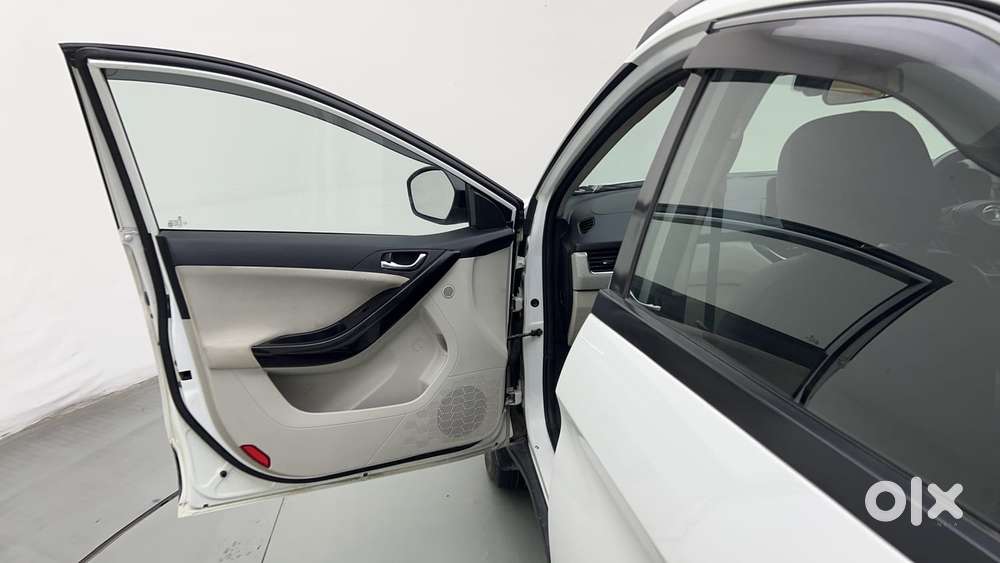 Tata Nexon 1.2 Revotron Xza Plus Hs, 2022, Petrol