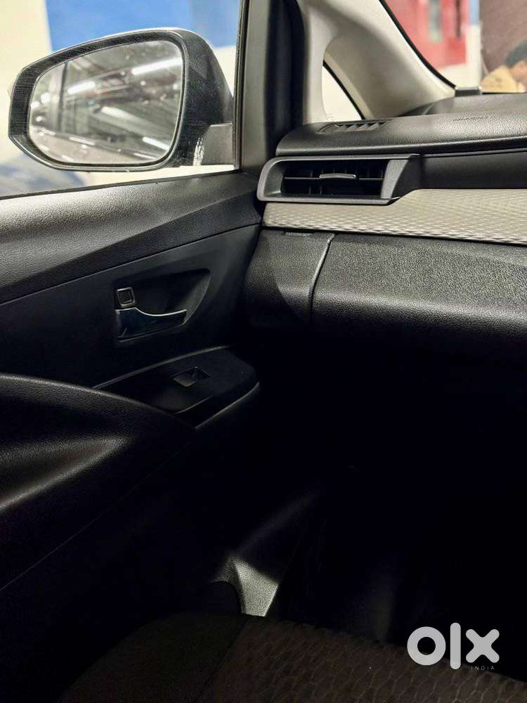 Toyota Innova Crysta 2.8 Gx At 8s, 2017, Diesel