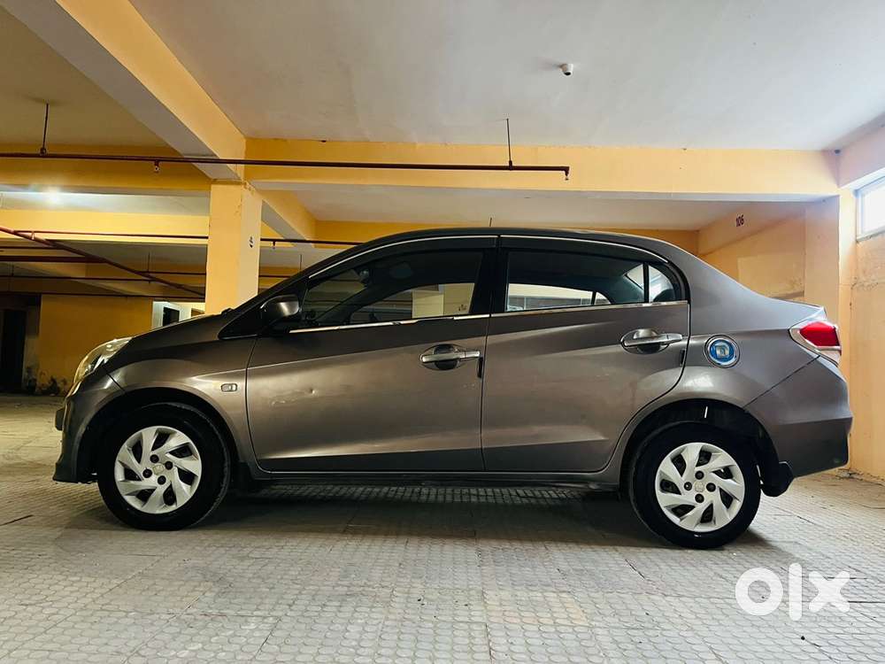 Honda Amaze 2015 Diesel Well Maintained