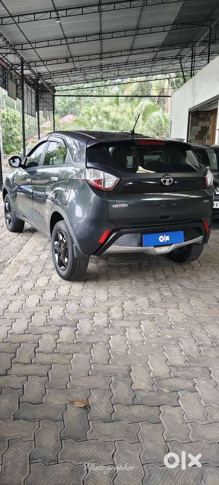 Tata Nexon 1.2 Revotron Xma Amt (s), 2018, Petrol