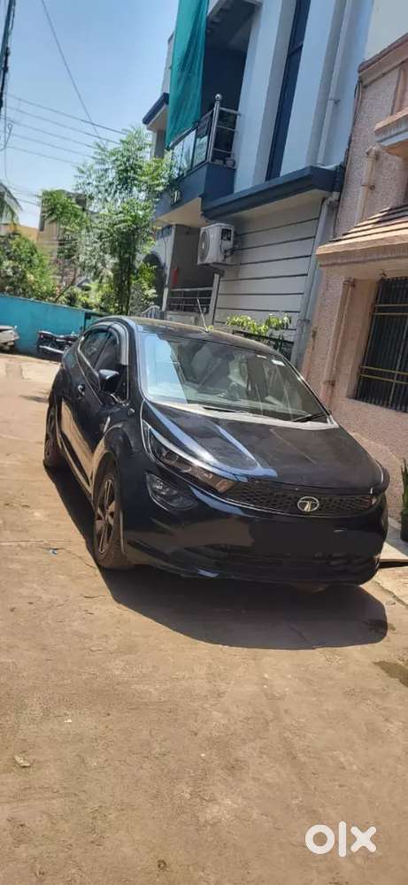 Tata Altroz 2021xz+ Dark Edition