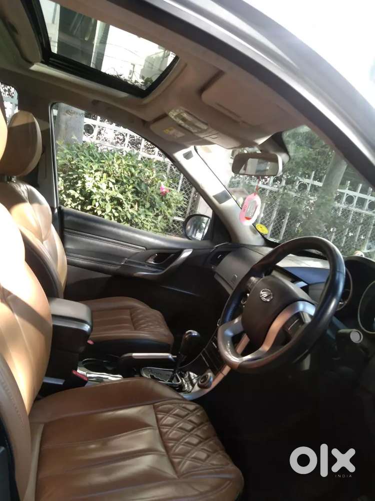 Mahindra Xuv500 2.2 At 2019