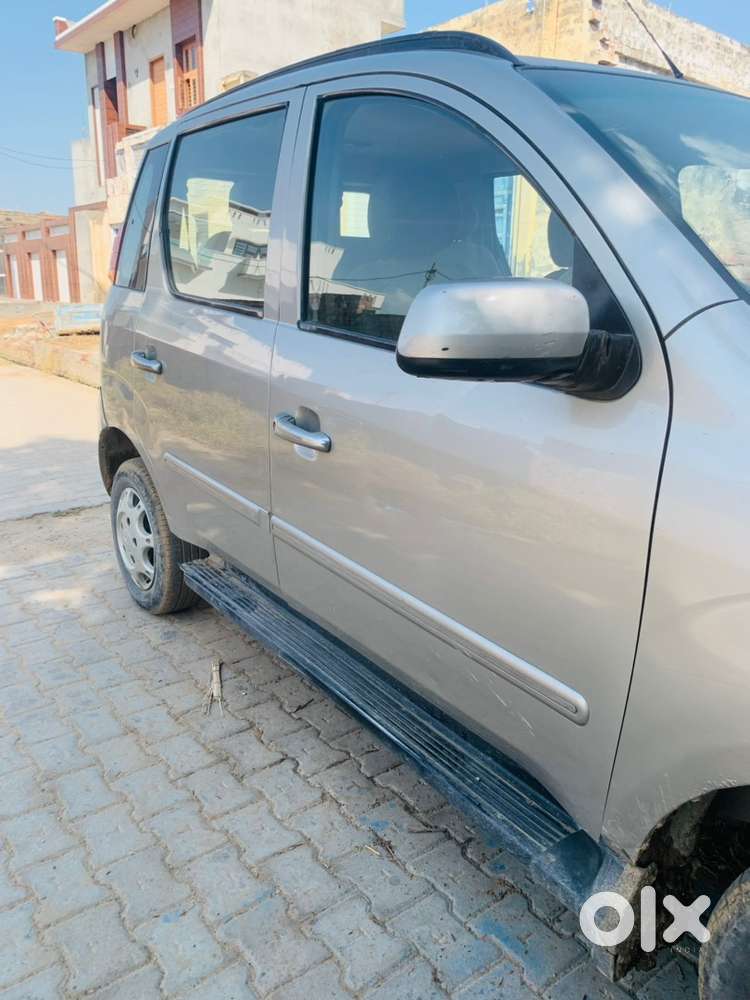 Mahindra Quanto