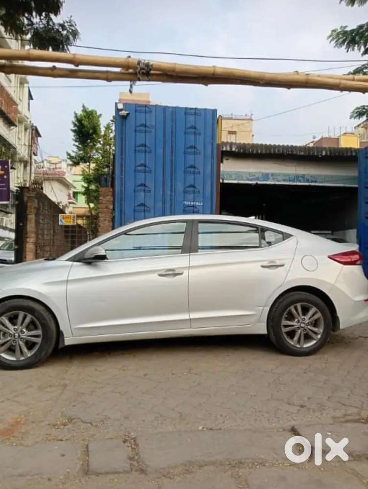 Hyundai Elantra 2018 Petrol Well Maintained