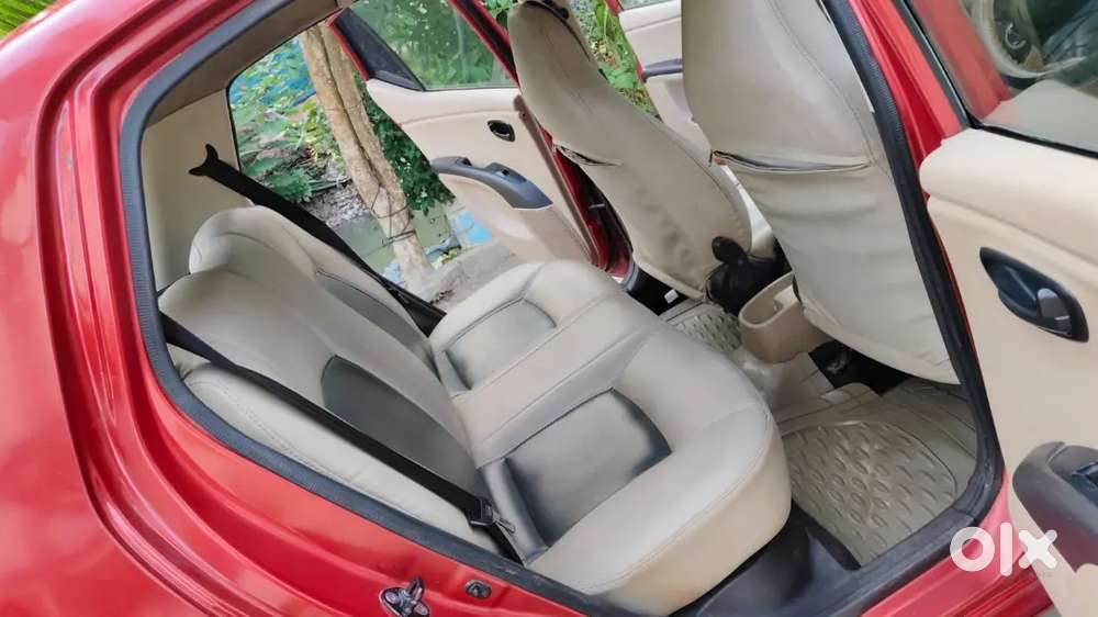 Hyundai Grand I10 2011 Petrol 117000 Km Driven