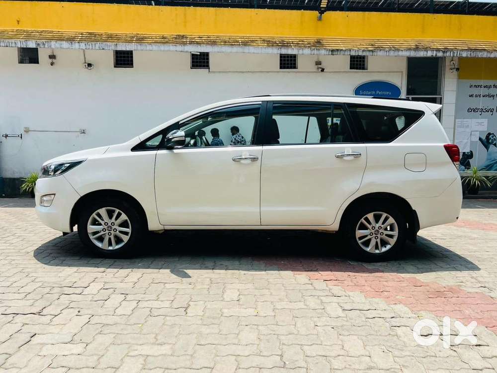 Toyota Innova Crysta