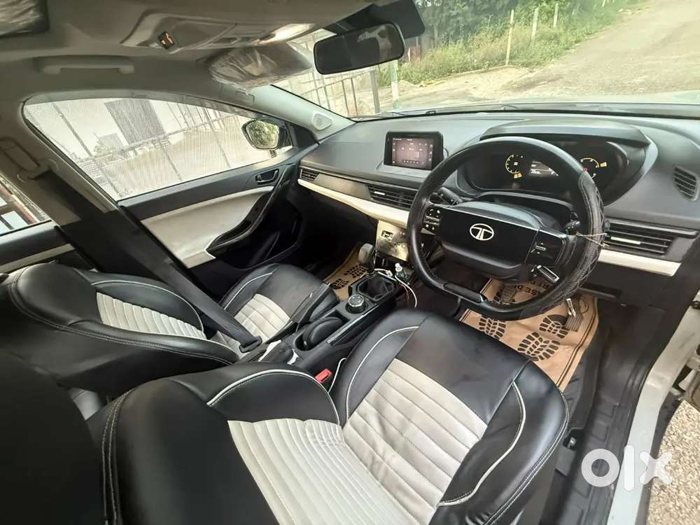 Tata Nexon Pure Petrol 2024