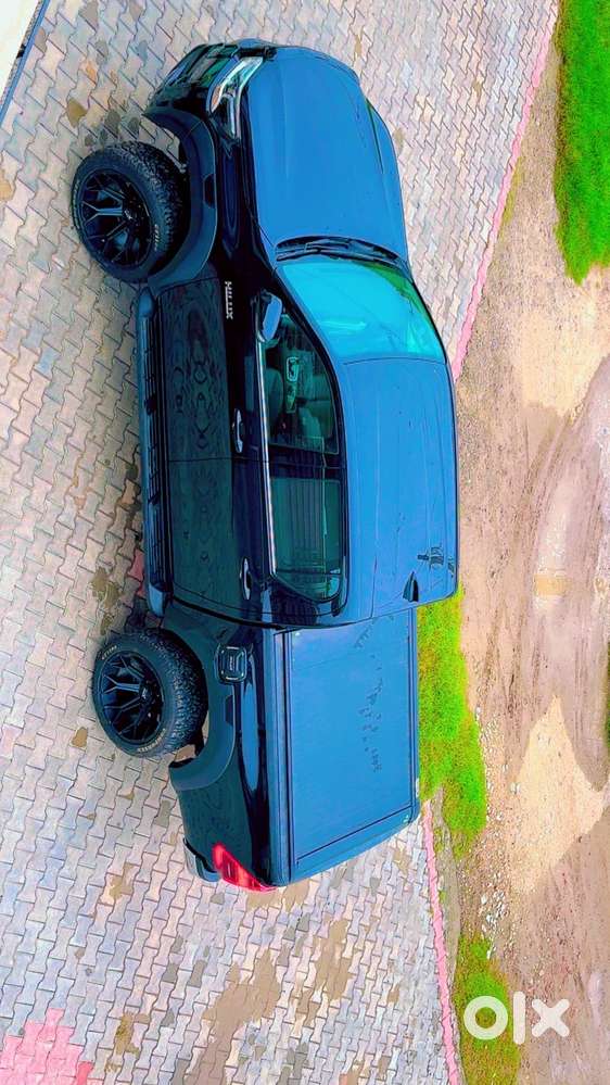 Toyota Hilux 2025 Diesel 4000 Km Driven