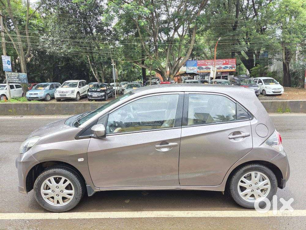 Honda Brio 2011-2013 V Mt, 2013, Petrol