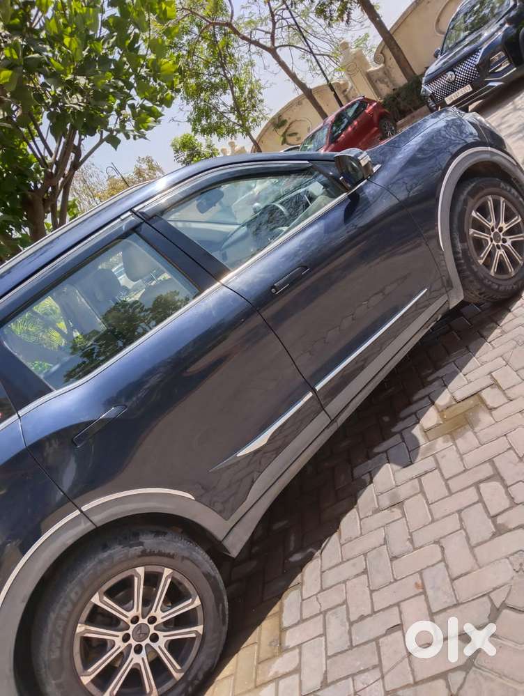 Mahindra Xuv700 2.0 Ax 7 Petrol At Luxury Pack Str, 2022, Petrol