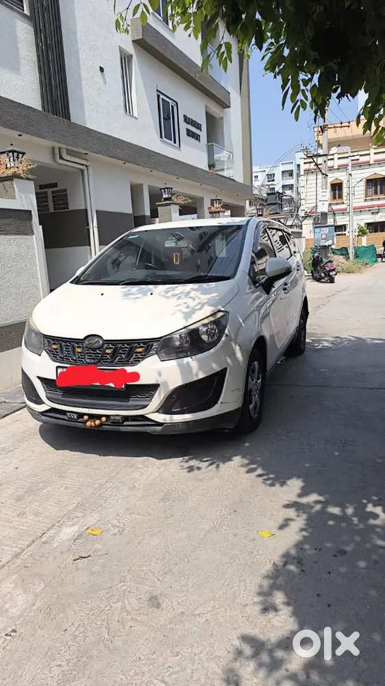 Mahindra Marazzo