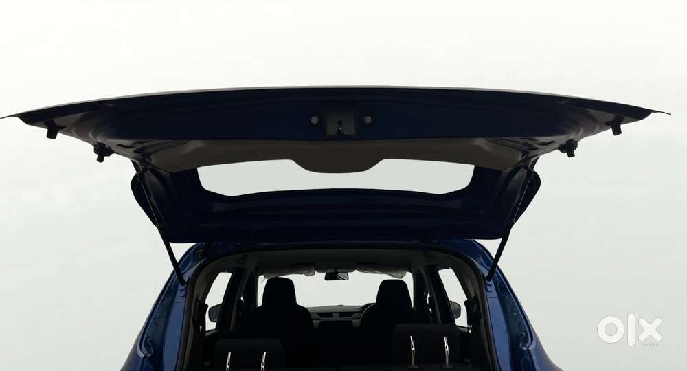 Renault Triber Rxl, 2023, Petrol