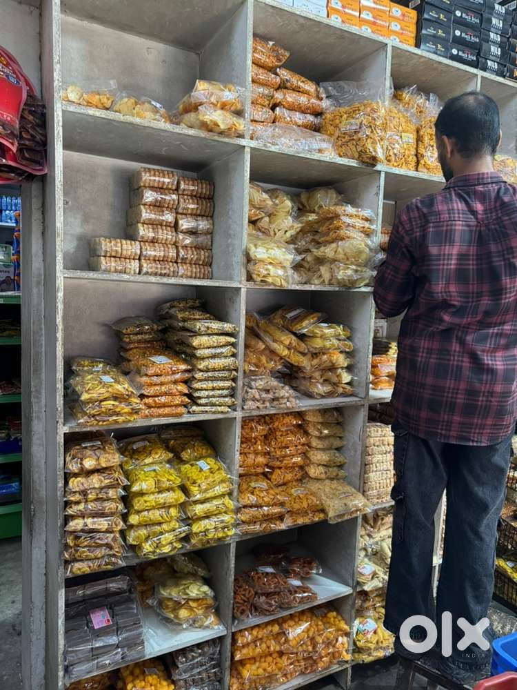 Ladies Snacks packing staff