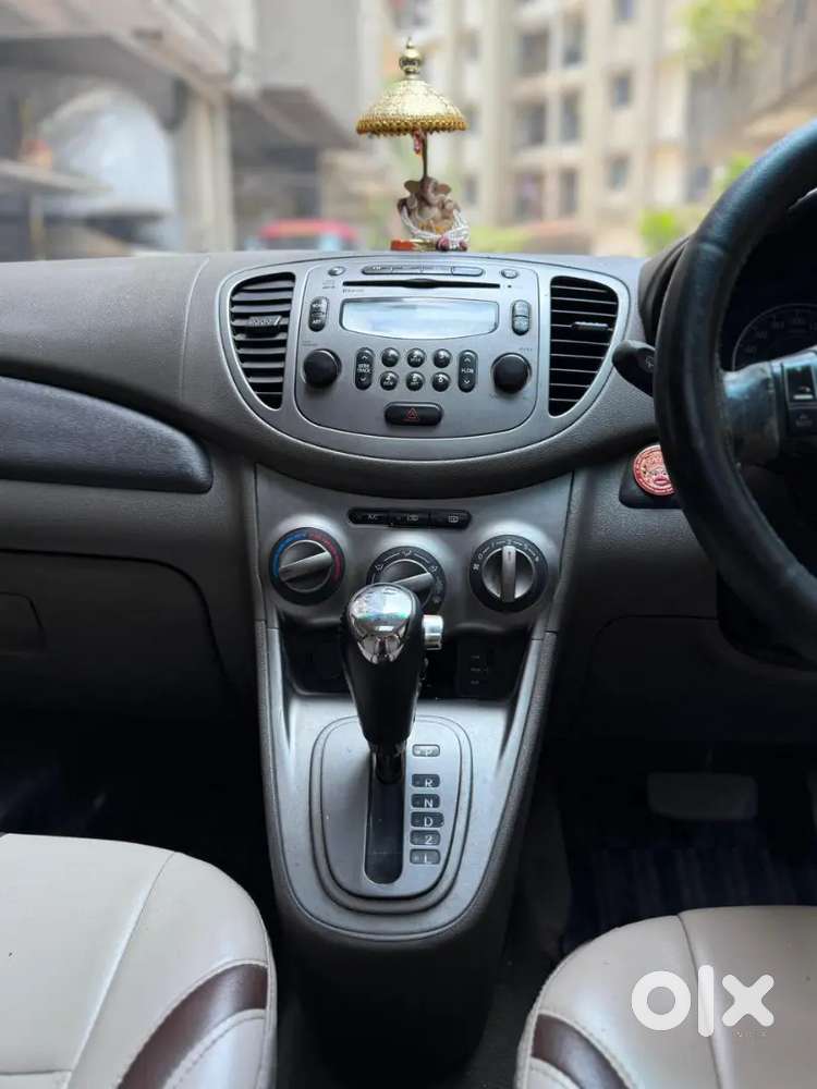 Hyundai I10 2011 Petrol 70000 Km Driven