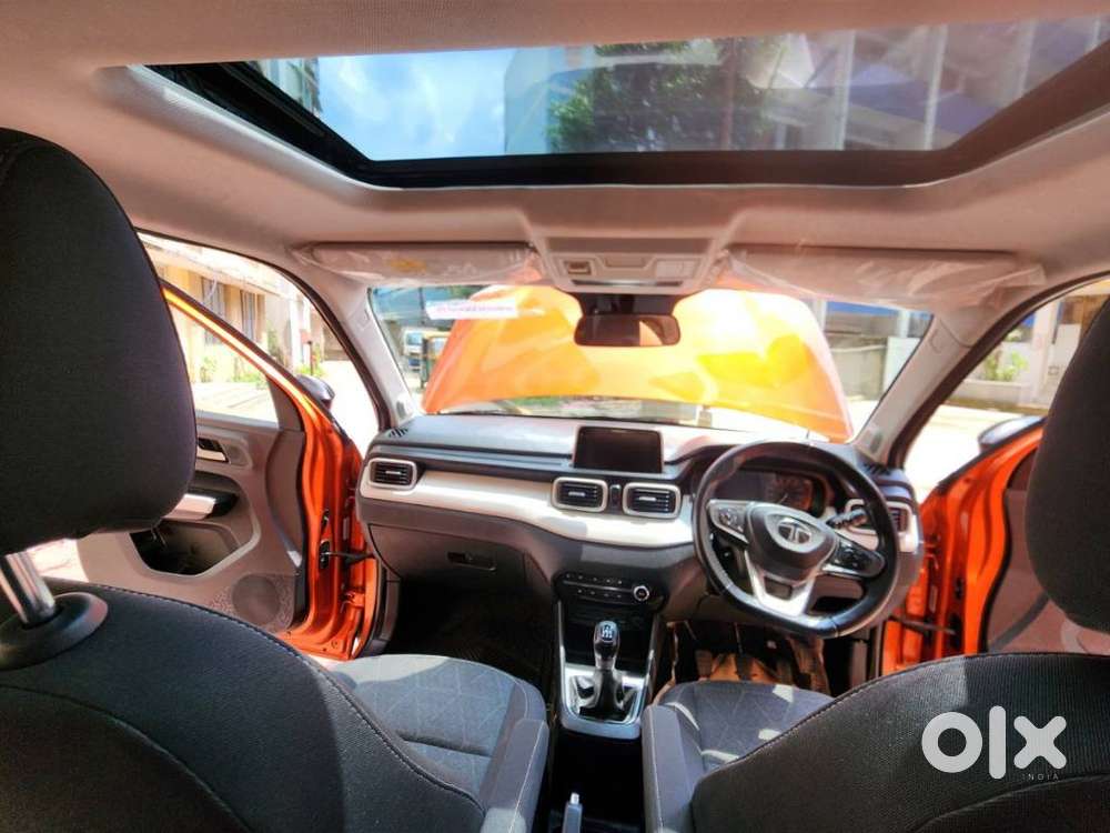 Tata Punch Creative Dual Tone Mt Sunroof, 2026, Petrol