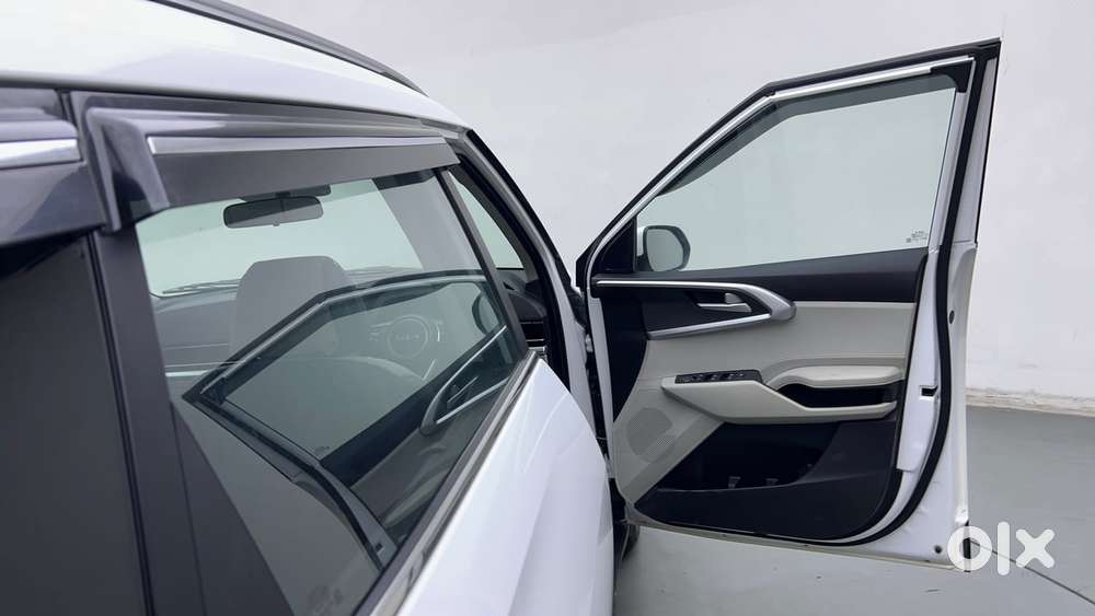 Kia Carens 1.5 Prestige Plus Diesel 7 Str Imt, 2023, Diesel