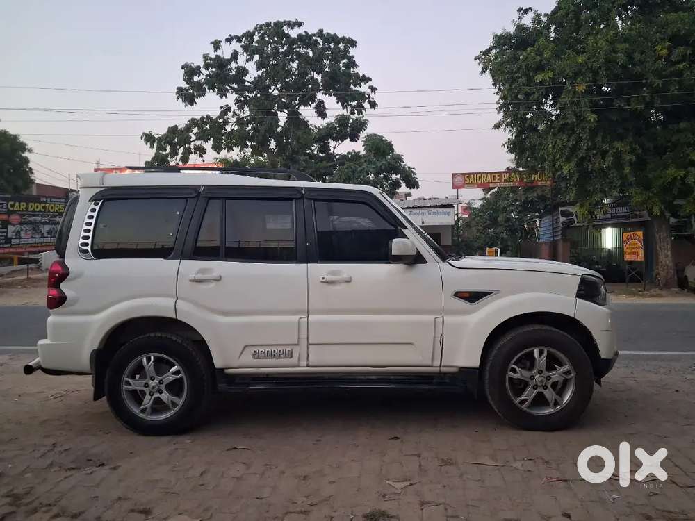Mahindra Scorpio S10 Top Model