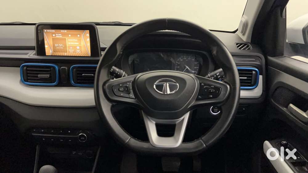 Tata Punch Creative Dual Tone Amt Sunroof, 2023, Petrol