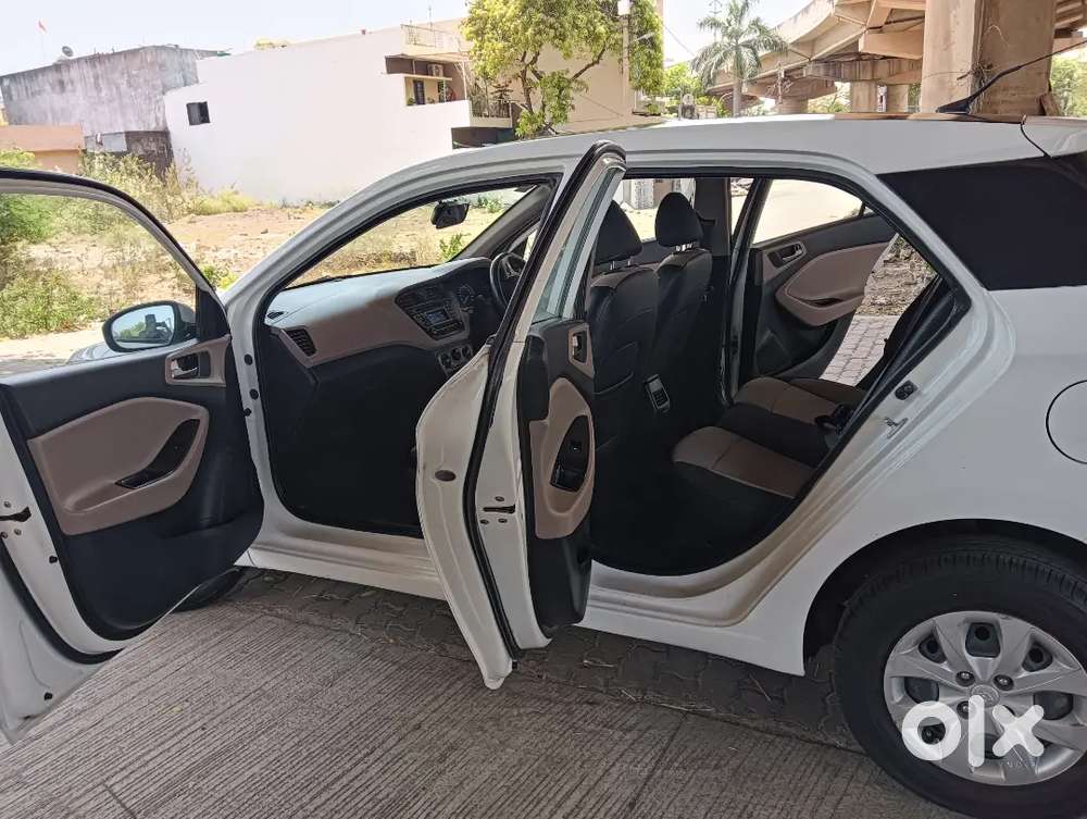 Sell May I20 Magna Elite Petrol