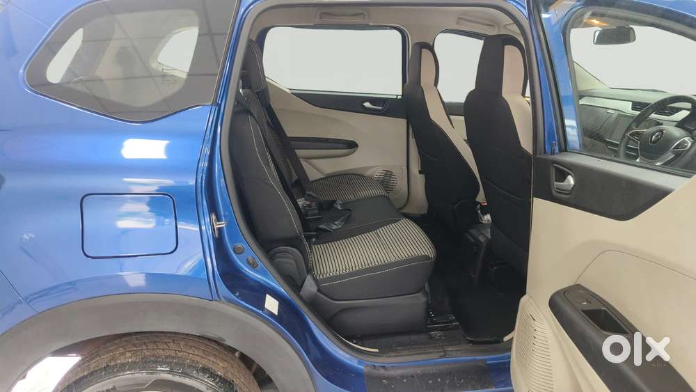 Renault Triber Rxz Easy-r Amt, 2023, Petrol