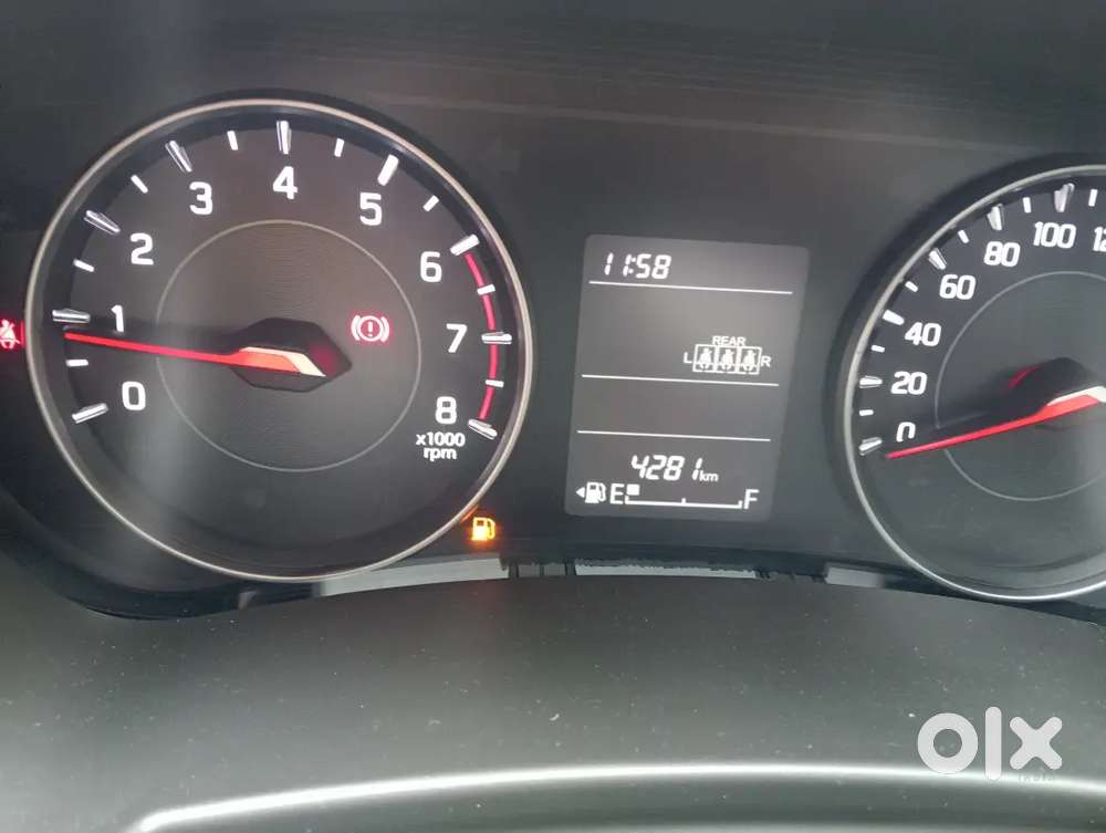 Maruti Suzuki Swift 2026 Automatic. Urgent Sale Gadi Mein Koi Bhi Kami