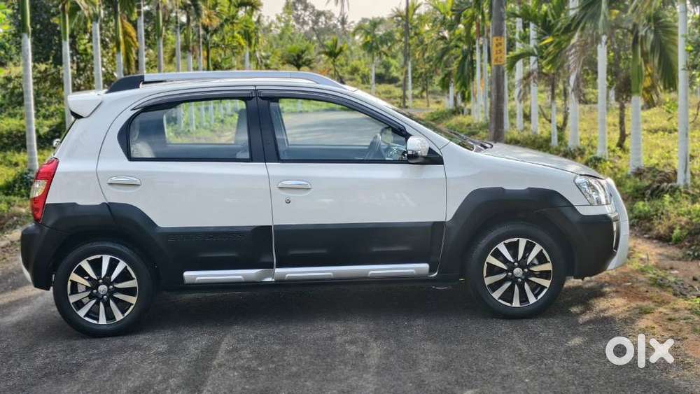 Toyota Etios Cross