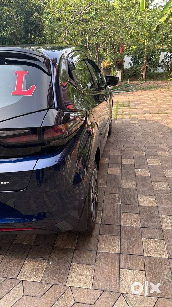 2023 Tata Altroz Petrol Dca  14,000 Km  Opera Blue  Single Owner