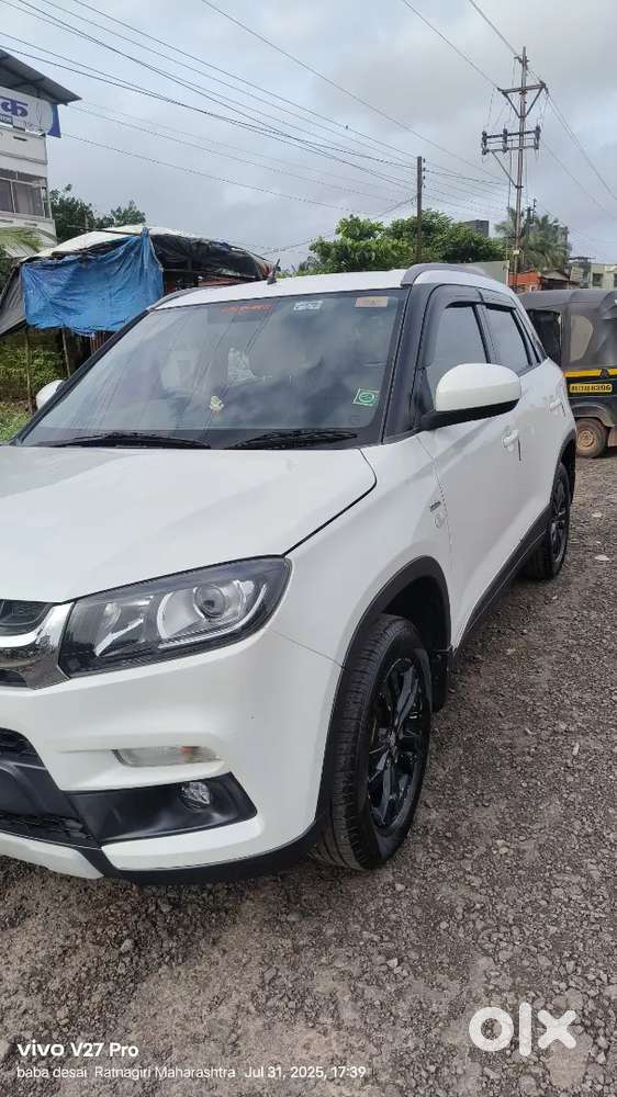 Maruti Suzuki Brezza 2018 New Tyre