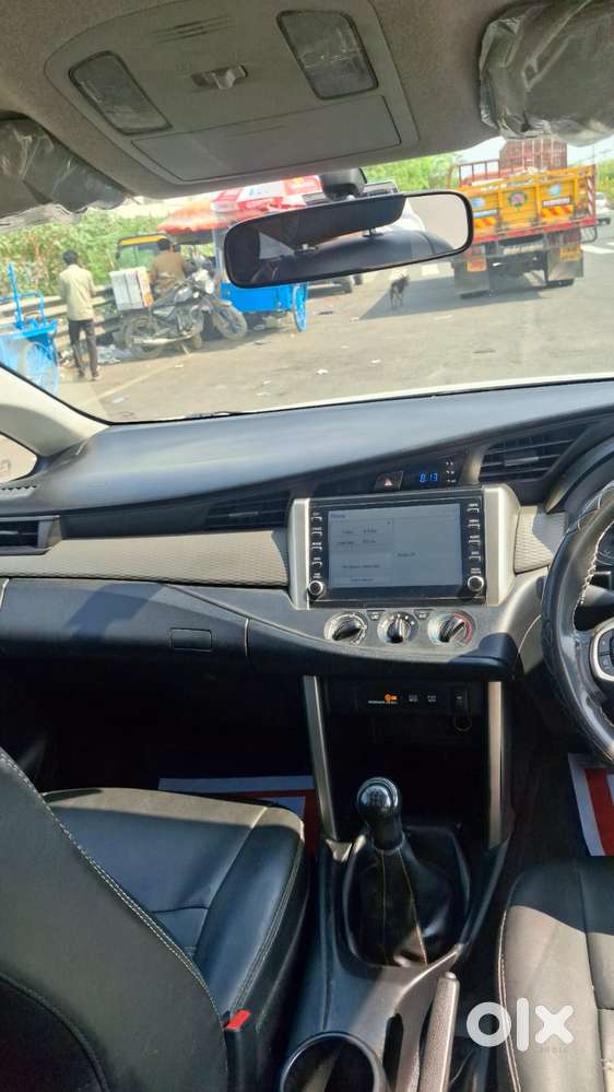 Toyota Innova Crysta 2.7 Gx Mt 8s, 2022, Diesel