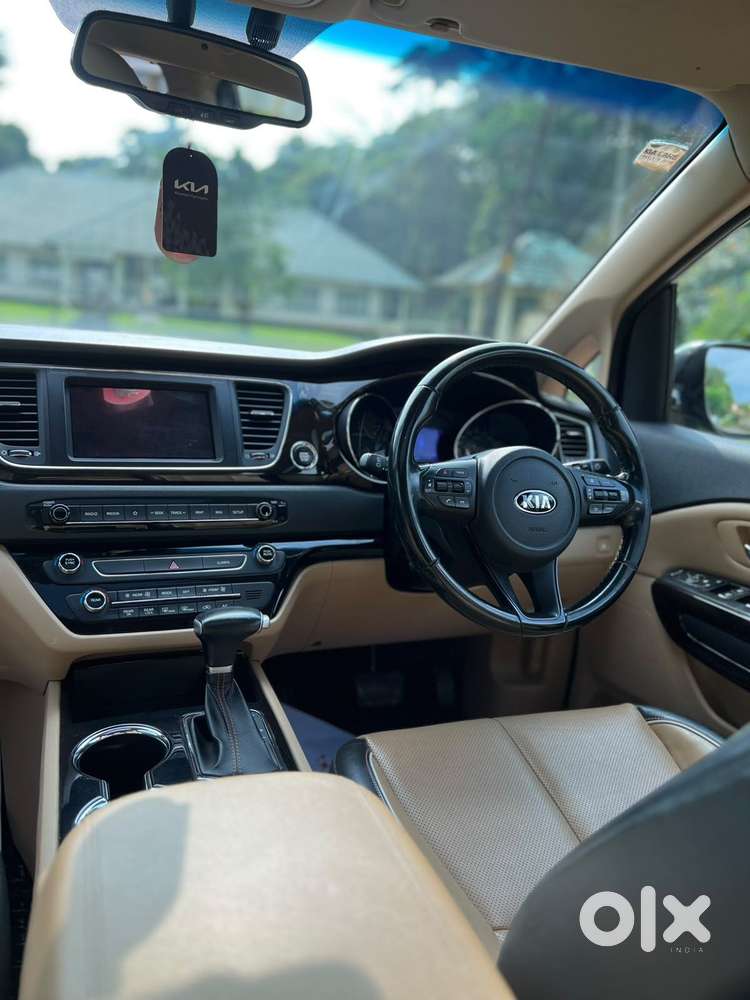 Kia Carnival Premium, 2021, Diesel