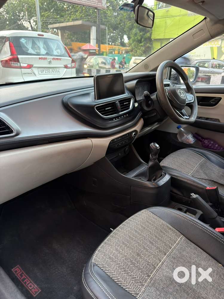 Tata Altroz Xm Plus 2023 Model Year