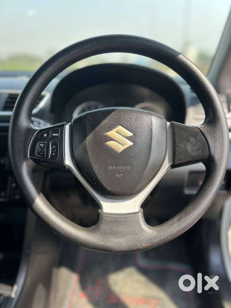 Maruti Suzuki Swift Vvt Zxi, 2011, Petrol