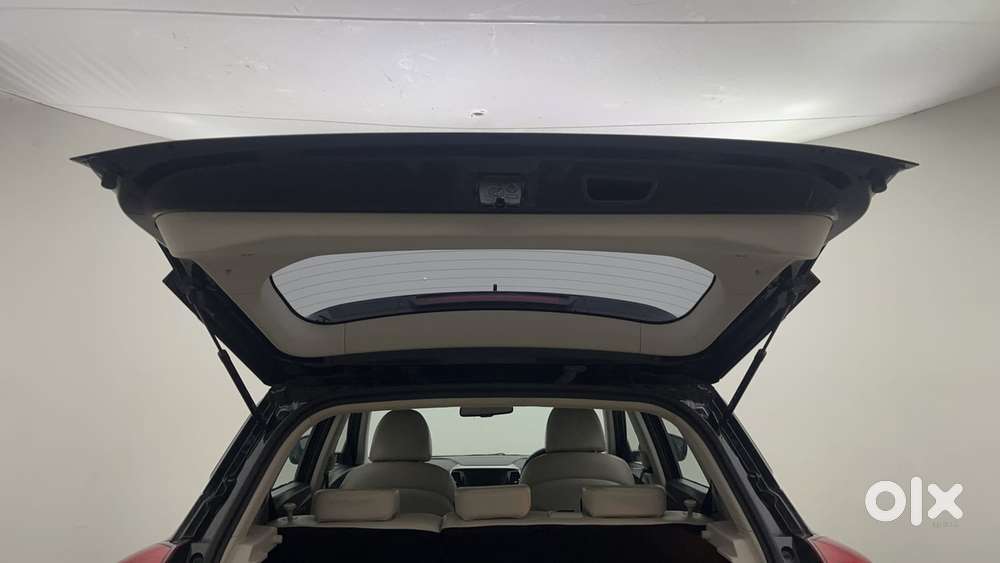 Mahindra Xuv300 W8 Option, 2022, Petrol