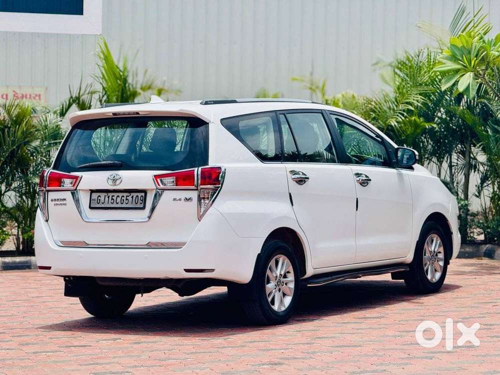 Toyota Innova Crysta 2.4 V 8 Str, 2017, Diesel