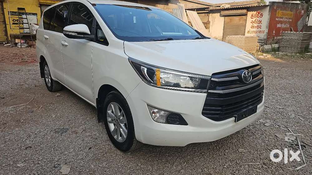 Toyota Innova Crysta 2017 Diesel Well Maintained