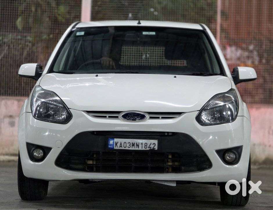 Ford Figo, 2010, Petrol