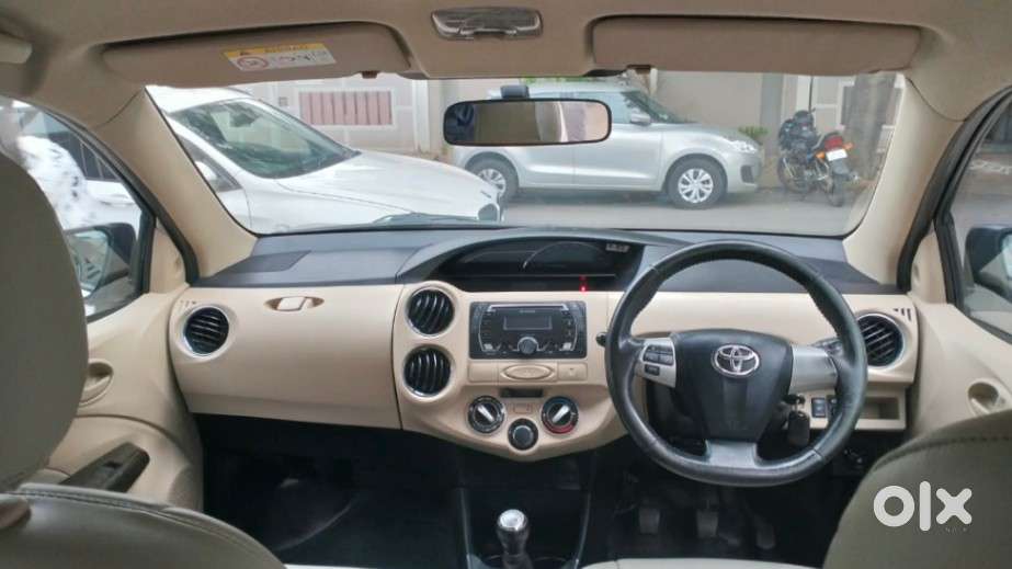 Toyota Etios Liva 1.2 Vx Dual Tone, 2018, Petrol