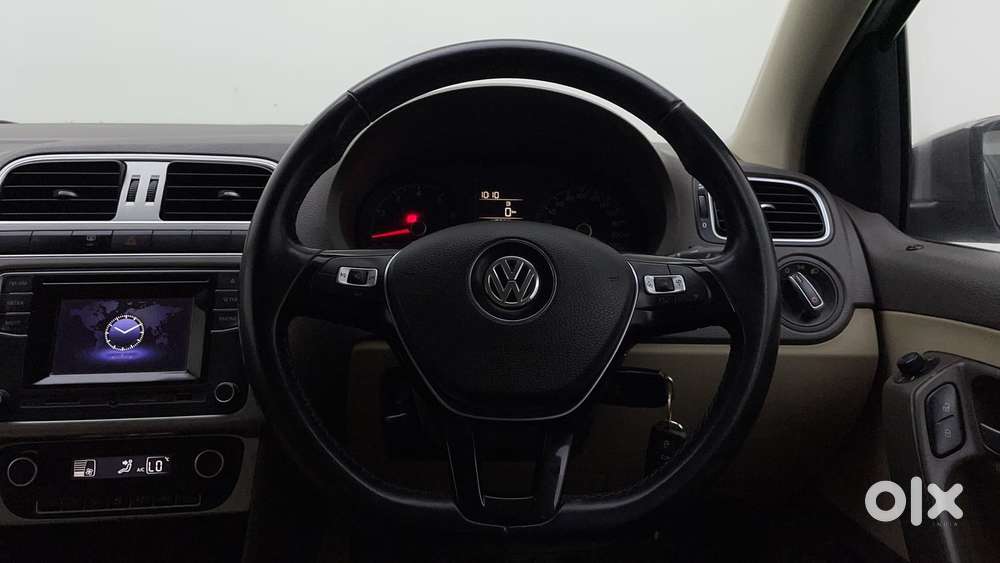 Volkswagen Vento 1.6 Highline, 2016, Petrol