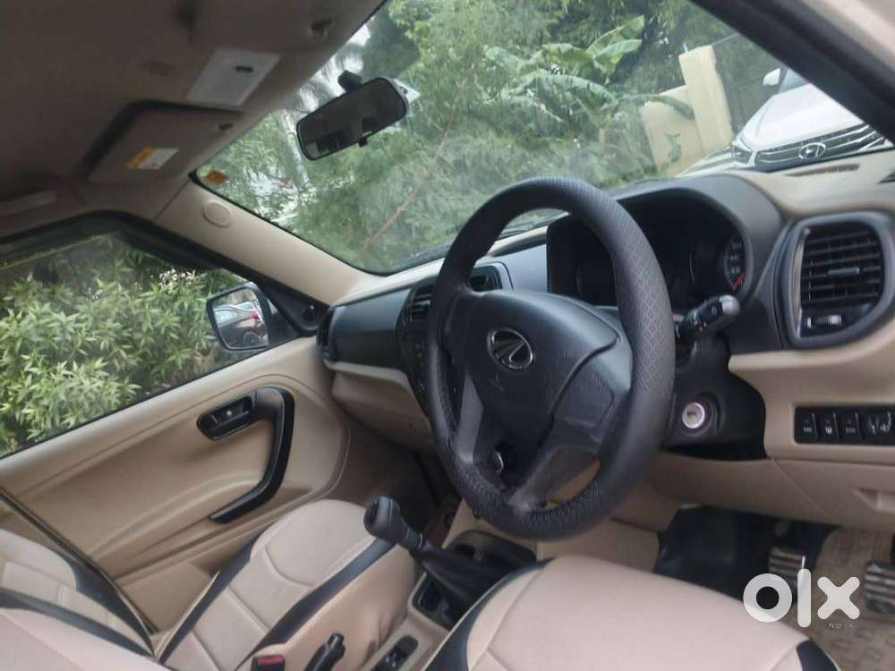 Mahindra Tuv 300 T6 Plus, 2019, Diesel