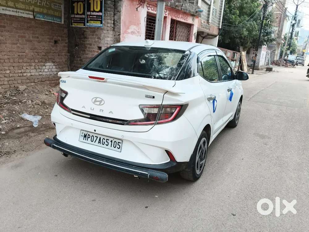 Hyundai Aura Sx Cng 2025