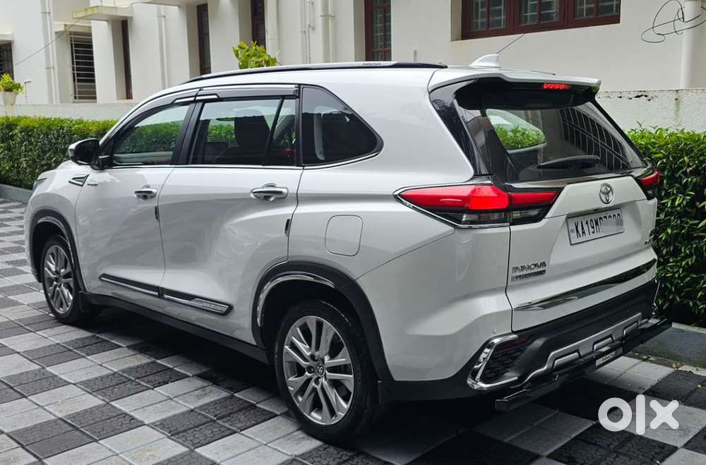 Toyota Innova Hycross 2024 Petrol Automatic