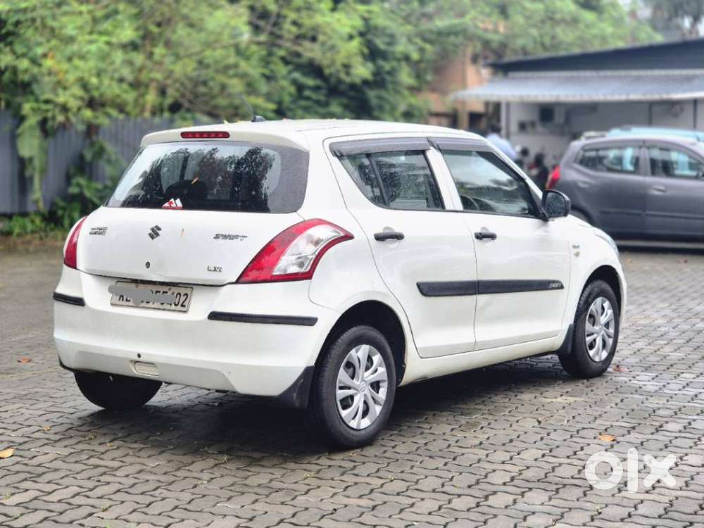 Maruti Suzuki Swift 1.2 Lxi (o), 2015, Petrol