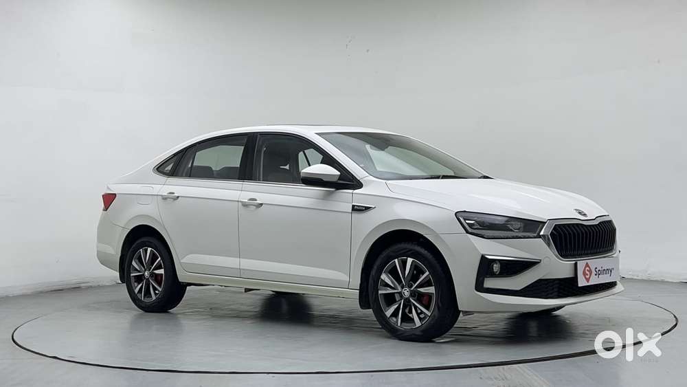 Skoda Slavia Style 1.0l Tsi At, 2022, Petrol