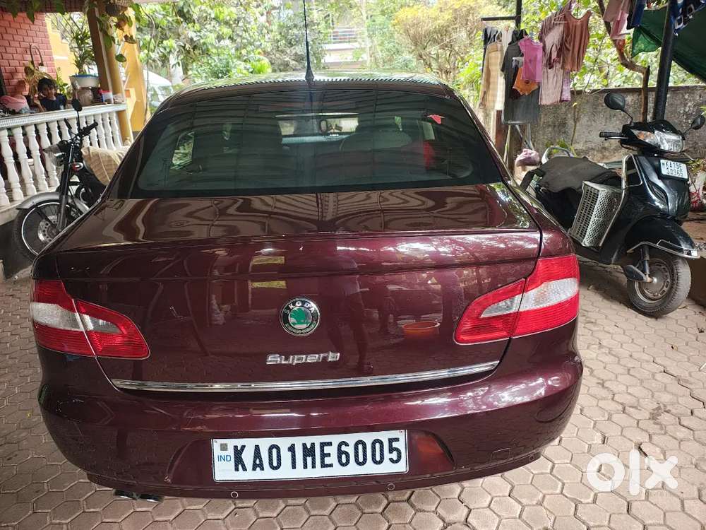 Skoda Superb 2009 Petrol 96000 Km Driven