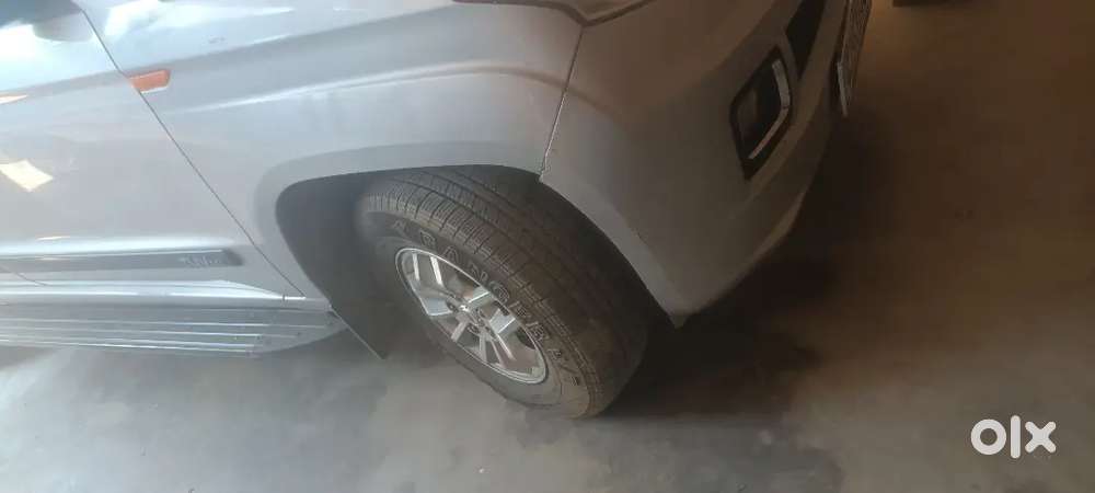 Mahindra Tuv 300 2016 Diesel 180000 Km Driven
