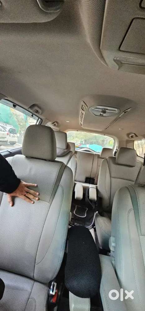 Top Model, Captain Seat Varient