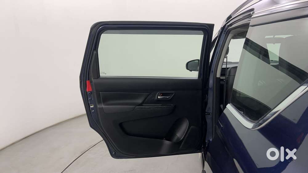 Maruti Suzuki Xl6 1.5 Alpha Plus Mt, 2022, Petrol