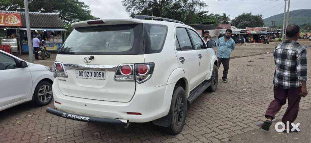 Toyota Fortuner 4x2 Manual, 2015, Diesel